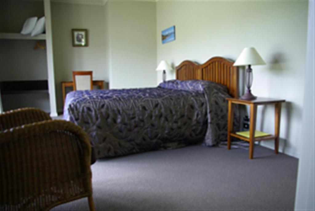 Tui Lodge Turangi Room photo
